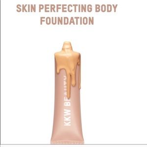 KKW Skin Perfecting Body Foundation Light